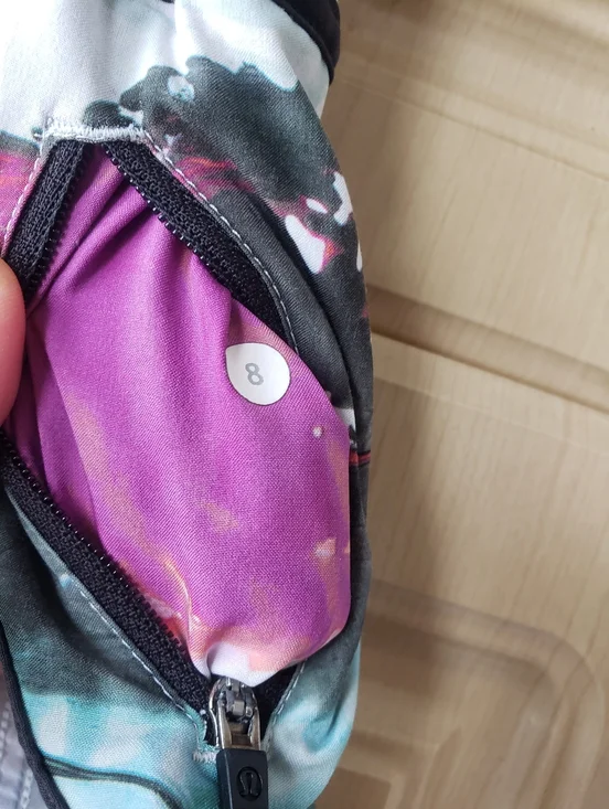 lululemon Women's Tracker Shorts - Four Way Stretch Size 8 - Picture 7 of 11